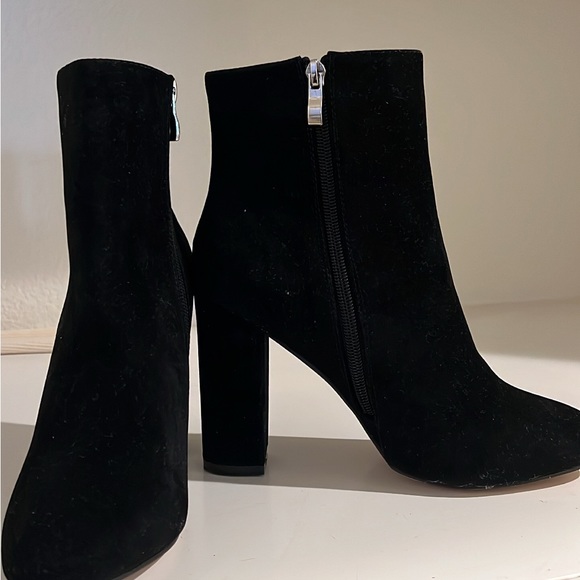 PrettyLittleThing Shoes - PLT - PrettyLittleThing Black Heeled Boots